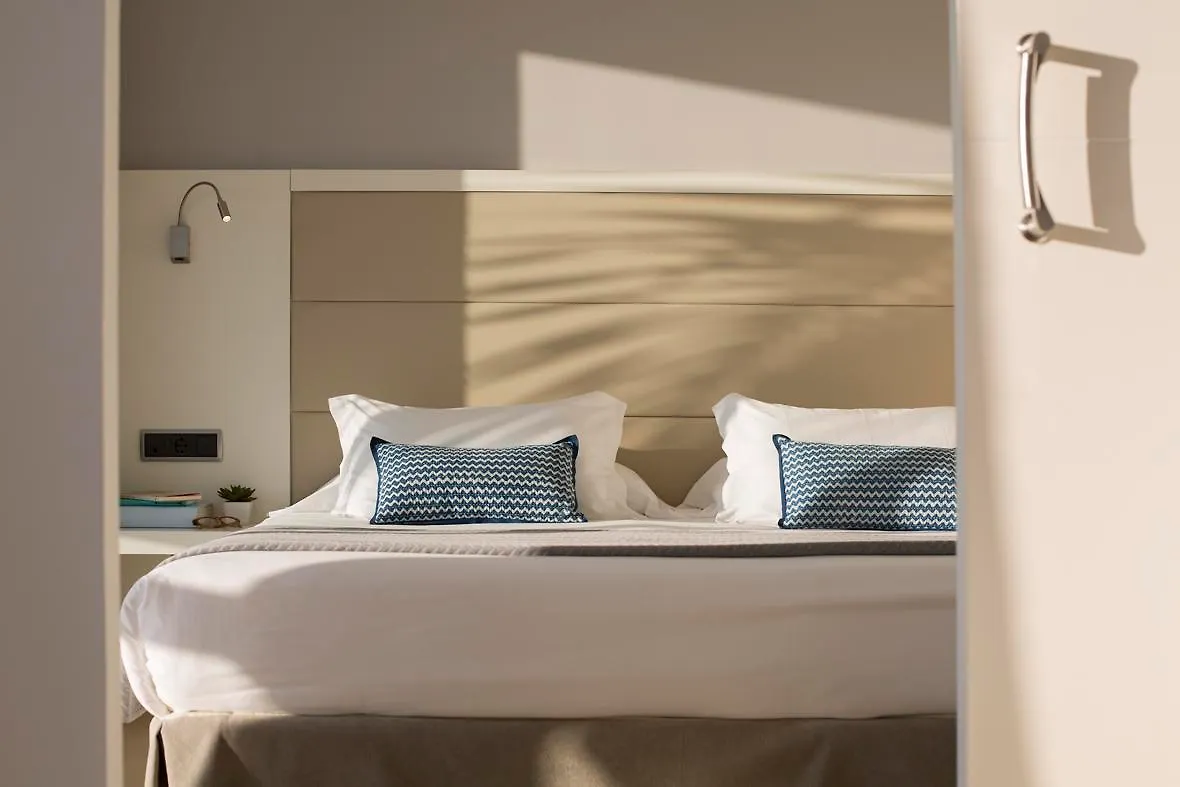 Las Gaviotas Suites Hotel & Spa Playa de Muro